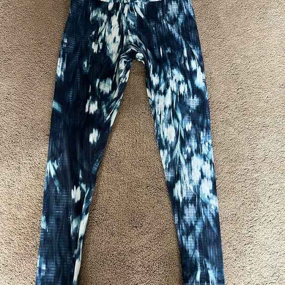 Barely worn. I LOVE these - just not my size. - Picture 3 of 4